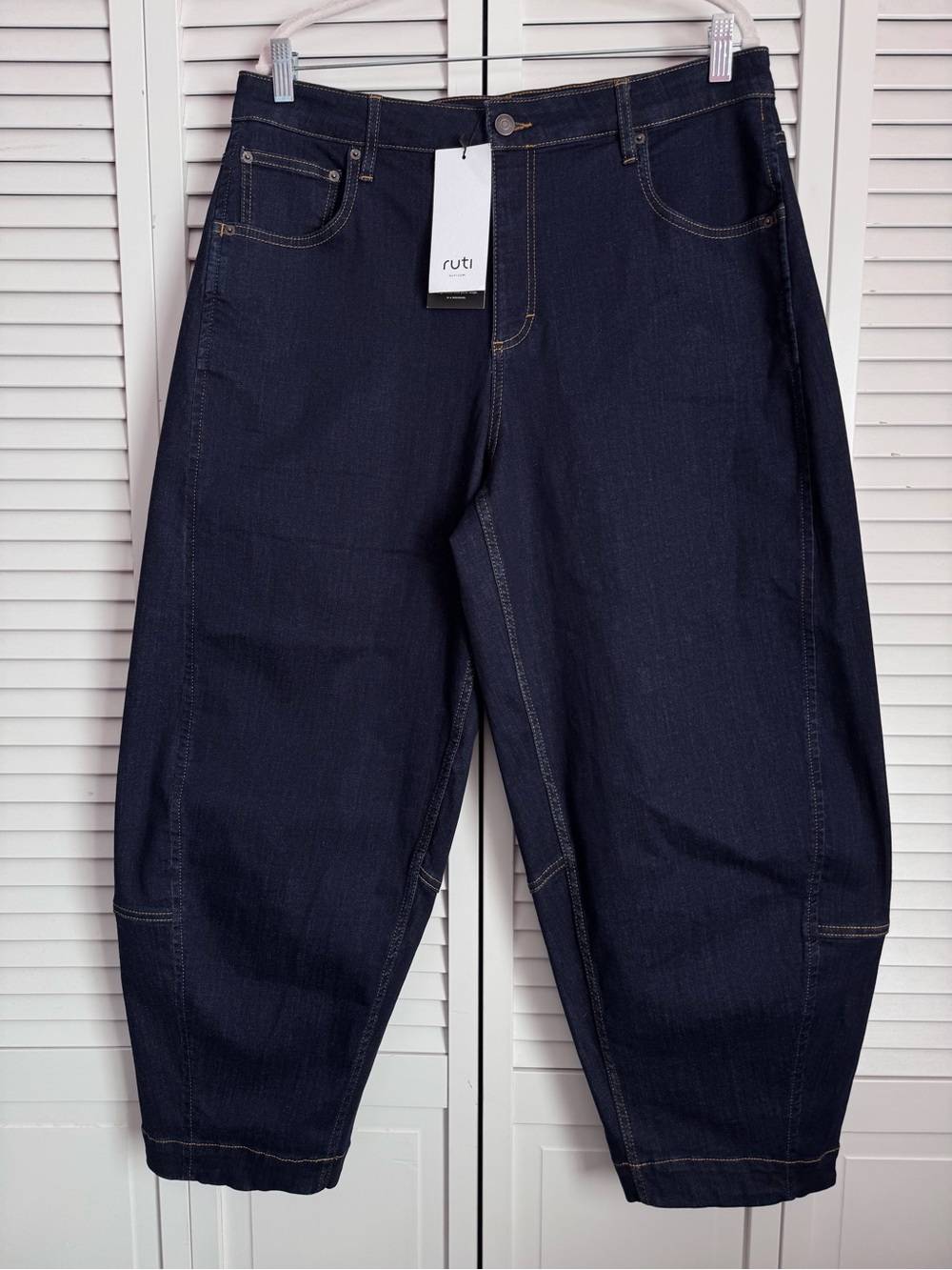 Ruti The Ultimate Barrel Leg Jeans 2.0 Nyx Dark Wash Size 14 Modern Taper NWT - Picture 3 of 11